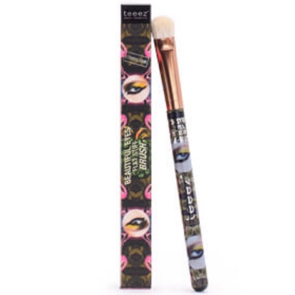 Teeez Cosmetics Floral Eyeshadow Brush Like New